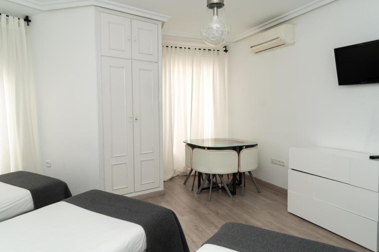 Hostal Gala Madrid Ngoại thất bức ảnh