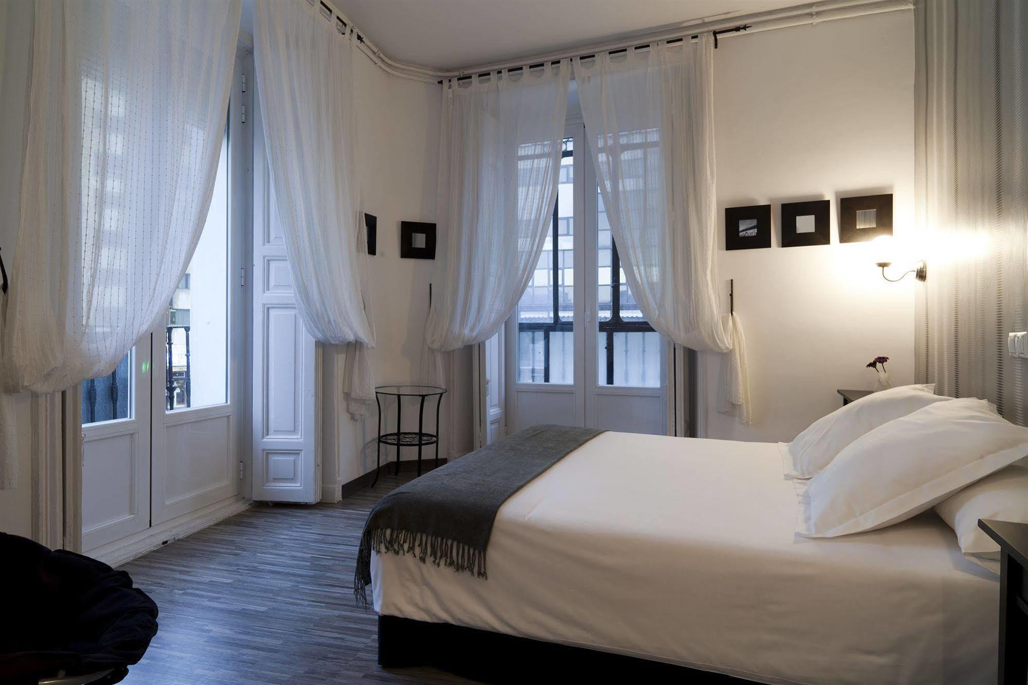Hostal Gala Madrid Ngoại thất bức ảnh