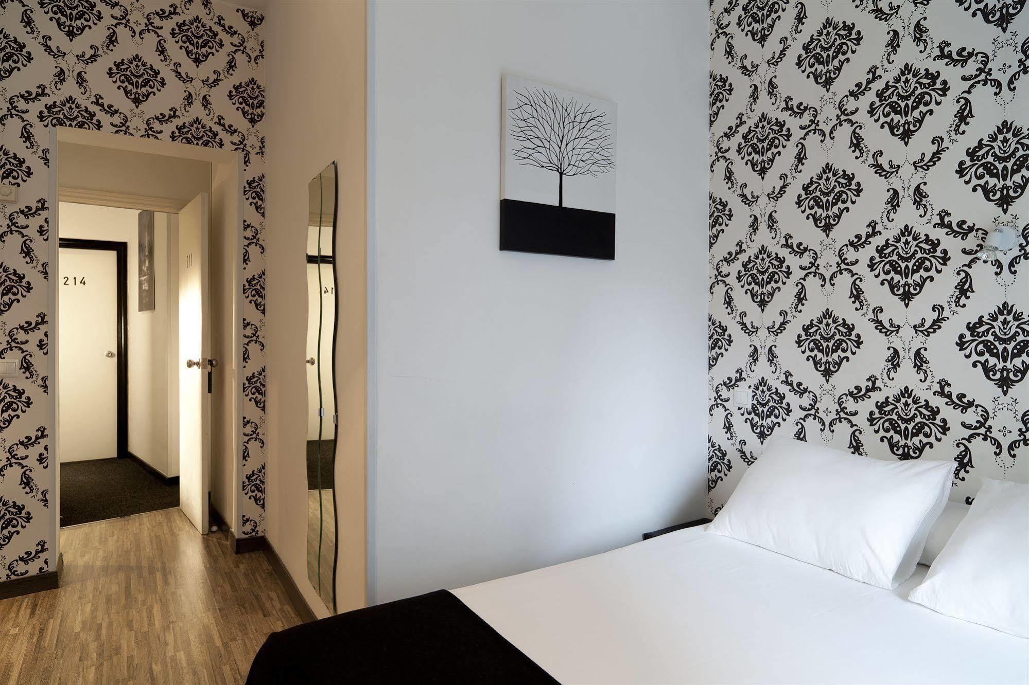 Hostal Gala Madrid Ngoại thất bức ảnh
