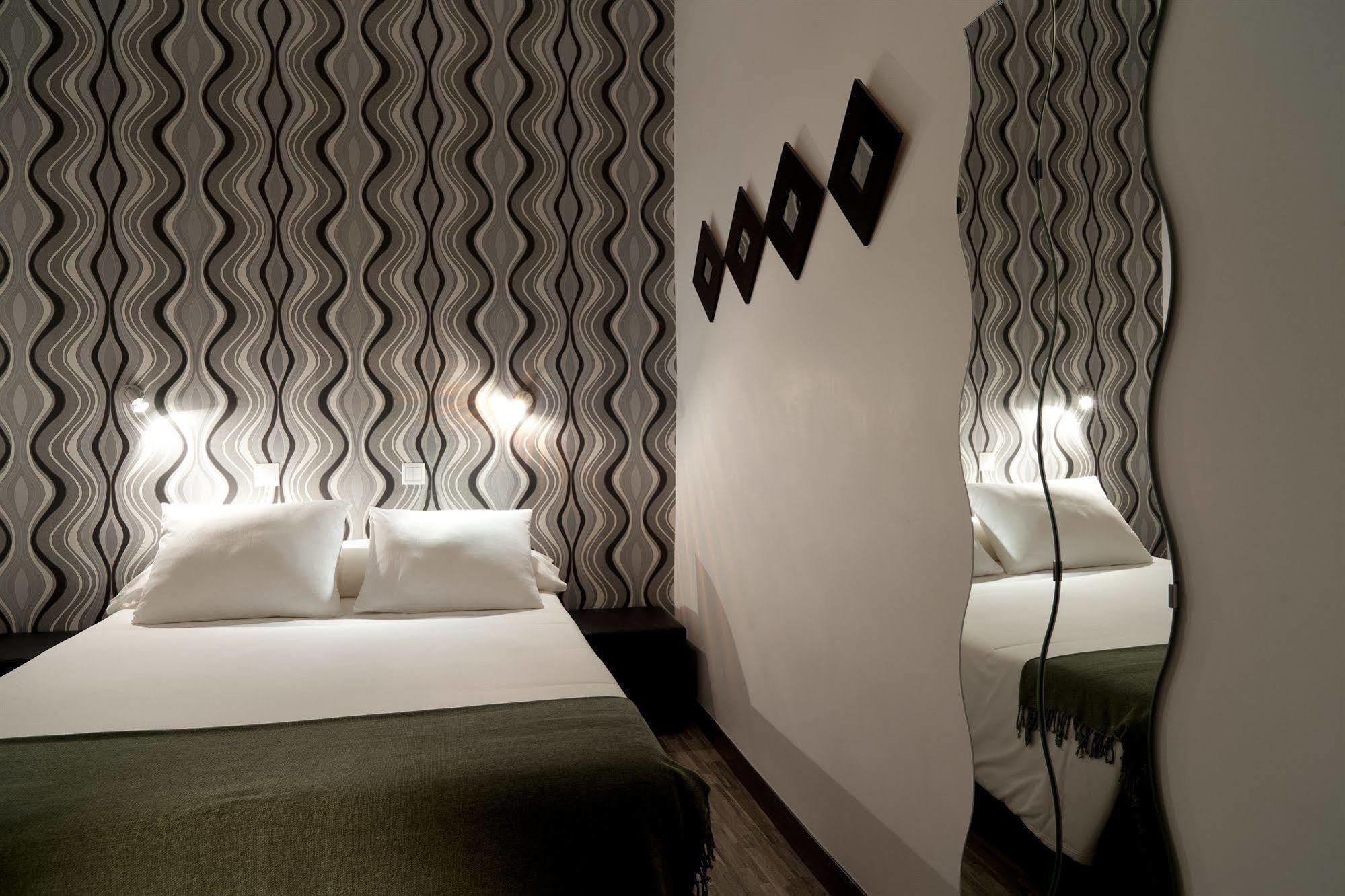 Hostal Gala Madrid Ngoại thất bức ảnh